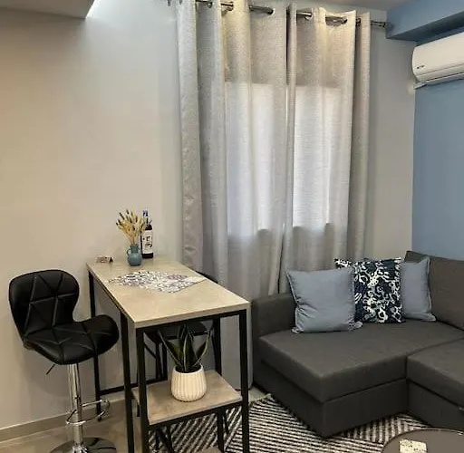 Black Eagle Apartment