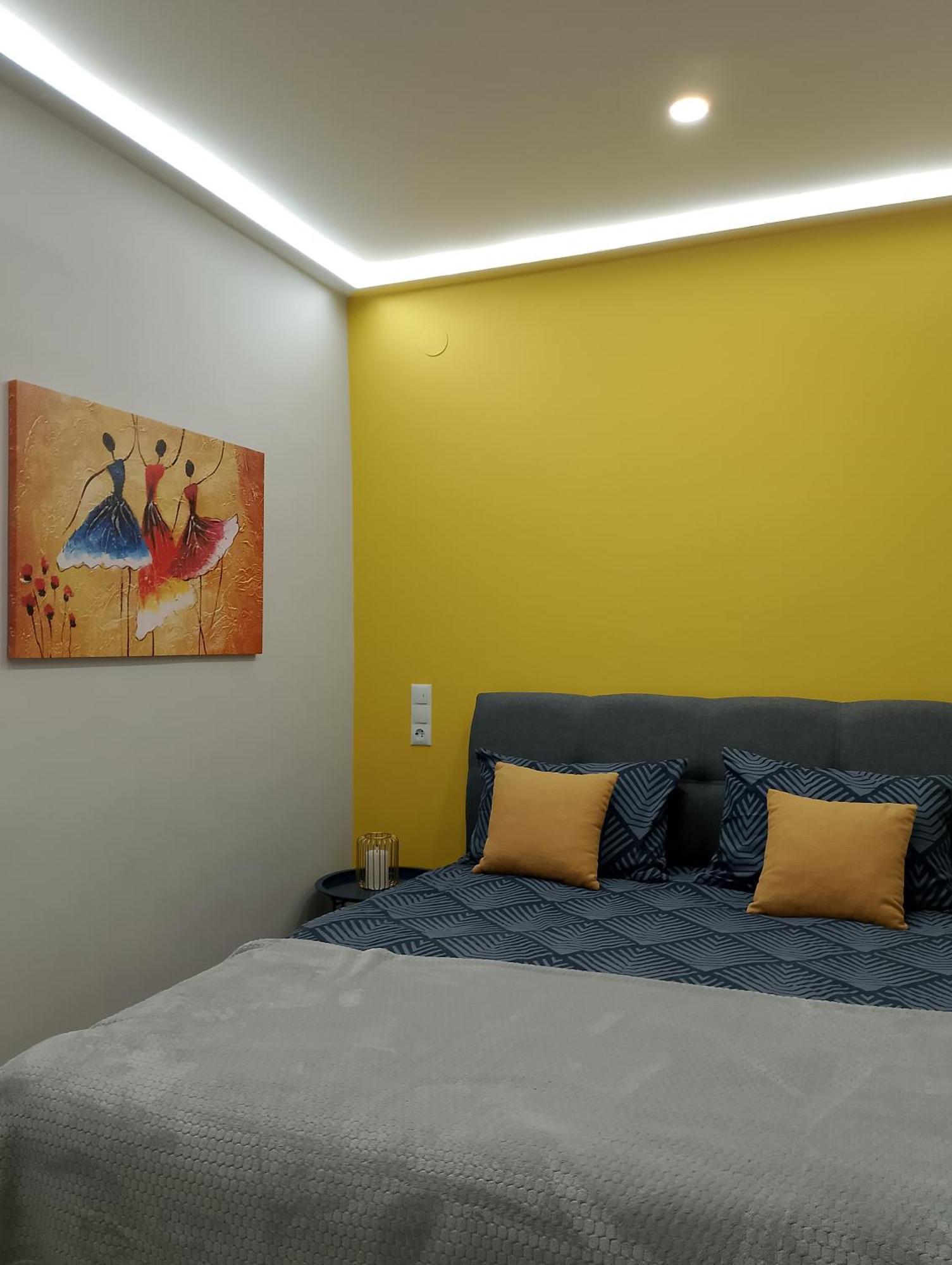 Black Eagle Apartment